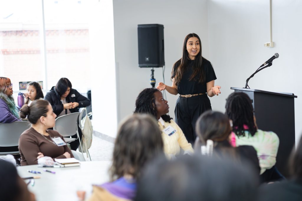 DSF Scholars and Alumni in Perla Bustillos presenting her session