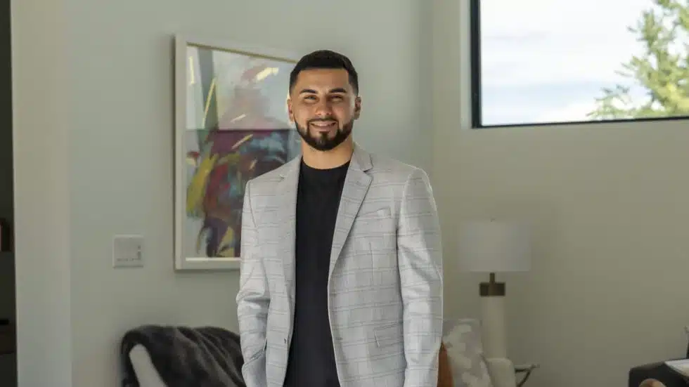 The Importance of College in Starting His Own Business as a Real Estate Agent