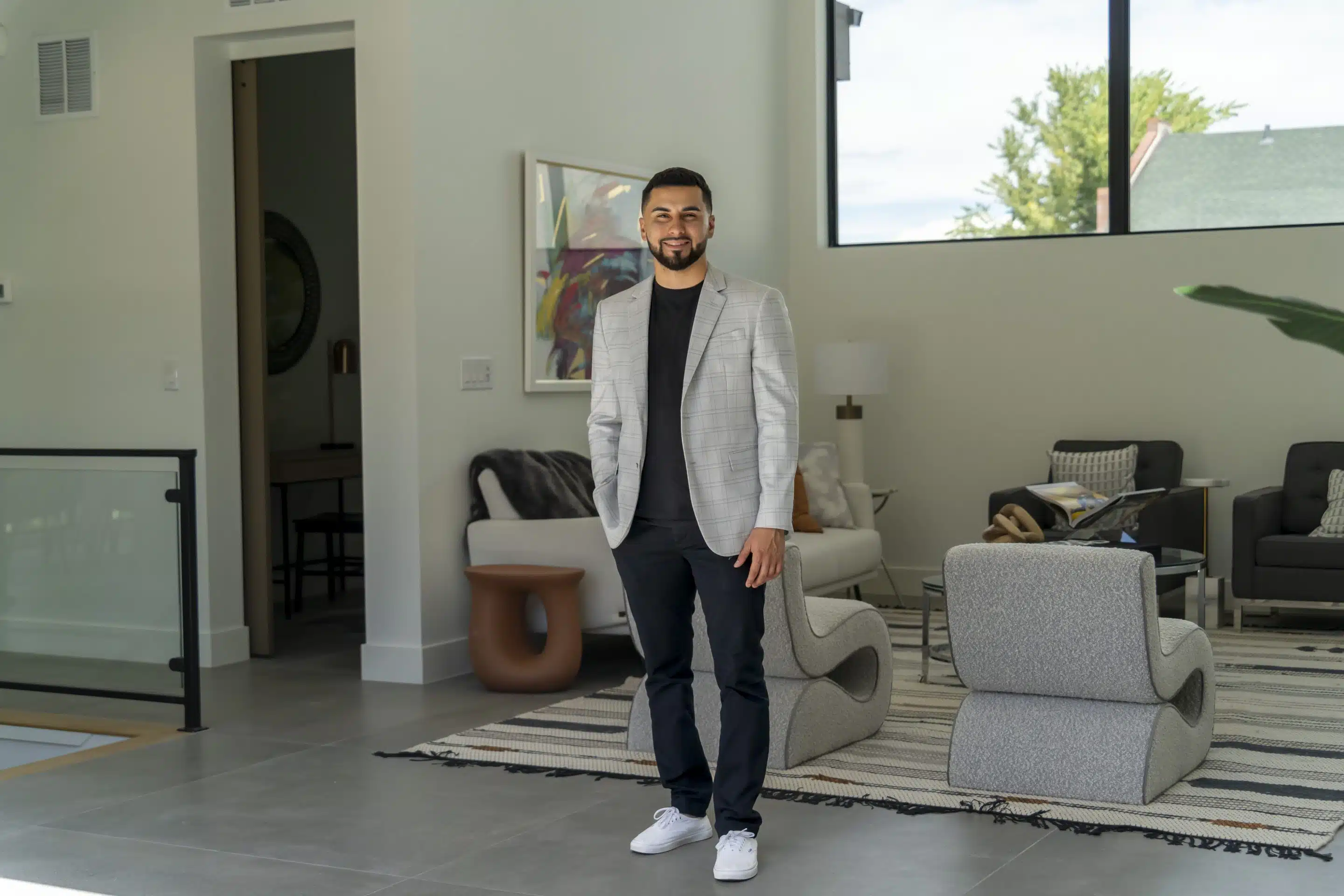 The Importance of College in Starting His Own Business as a Real Estate Agent